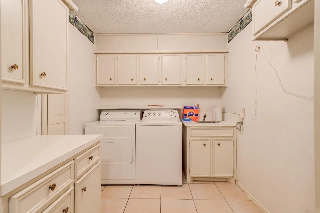Photo 24 — 905 W Jackson Street, Floydada, TX 79235