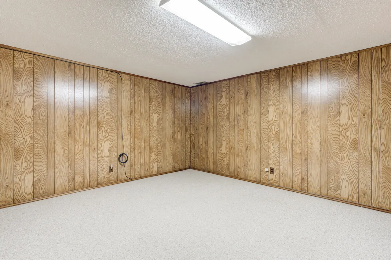 Photo 34 — 905 W Jackson Street, Floydada, TX 79235