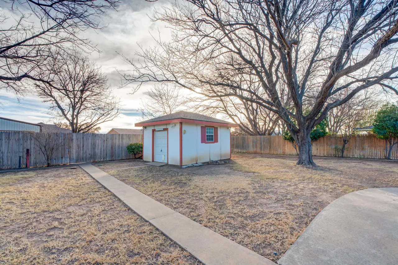 Photo 45 — 905 W Jackson Street, Floydada, TX 79235