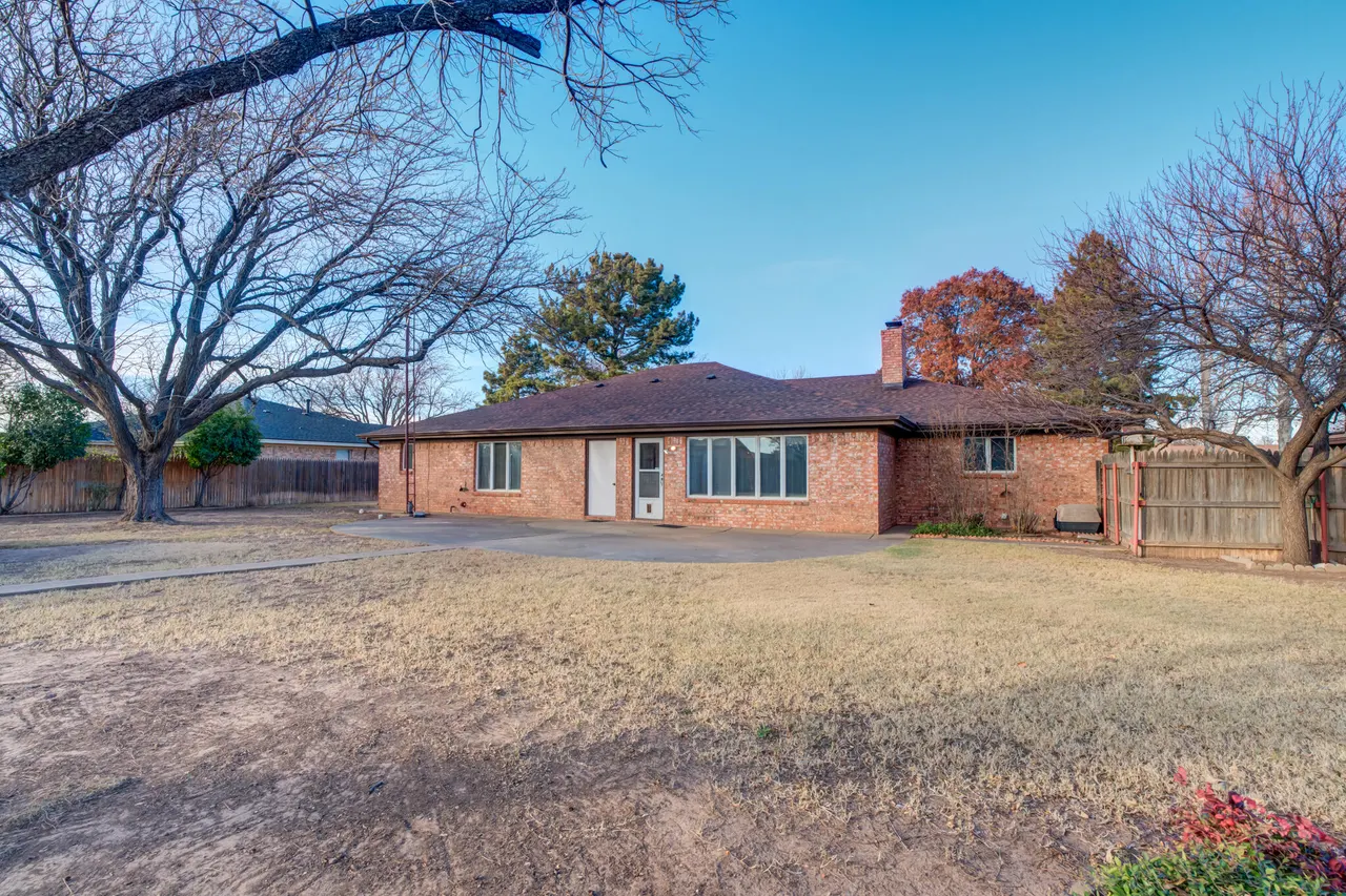 Photo 46 — 905 W Jackson Street, Floydada, TX 79235