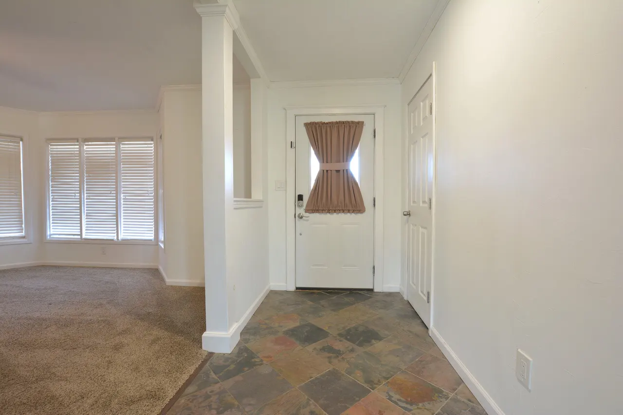 Photo 4 — 815 7th Street, Wolfforth, TX 79382