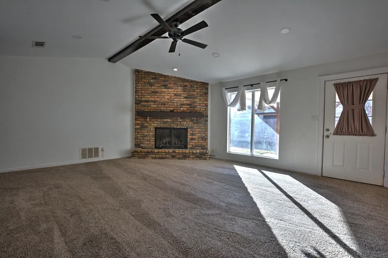 Photo 11 — 815 7th Street, Wolfforth, TX 79382
