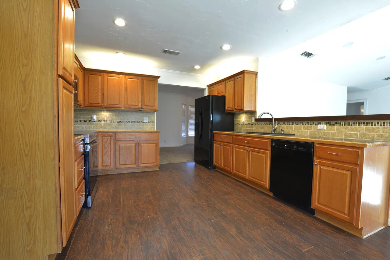 Photo 15 — 815 7th Street, Wolfforth, TX 79382