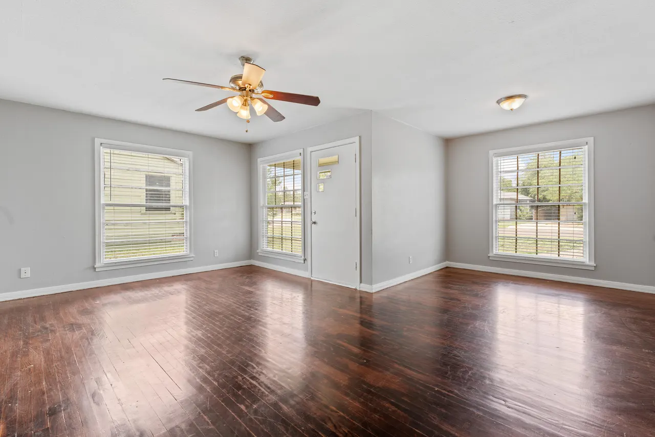 Photo 5 — 3313 26th Street, Lubbock, TX 79410