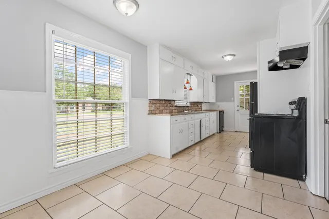 Photo 6 — 3313 26th Street, Lubbock, TX 79410