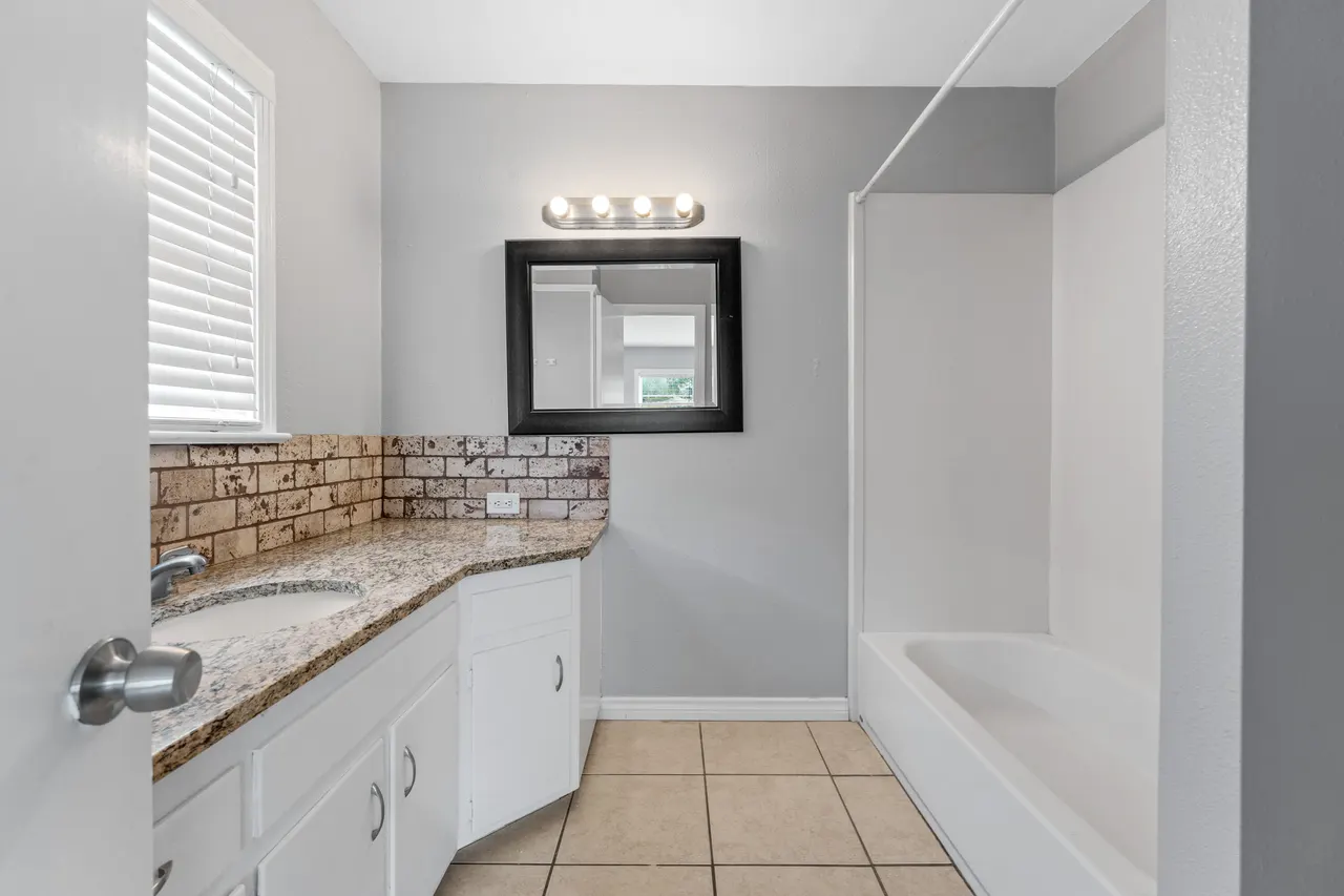 Photo 17 — 3313 26th Street, Lubbock, TX 79410