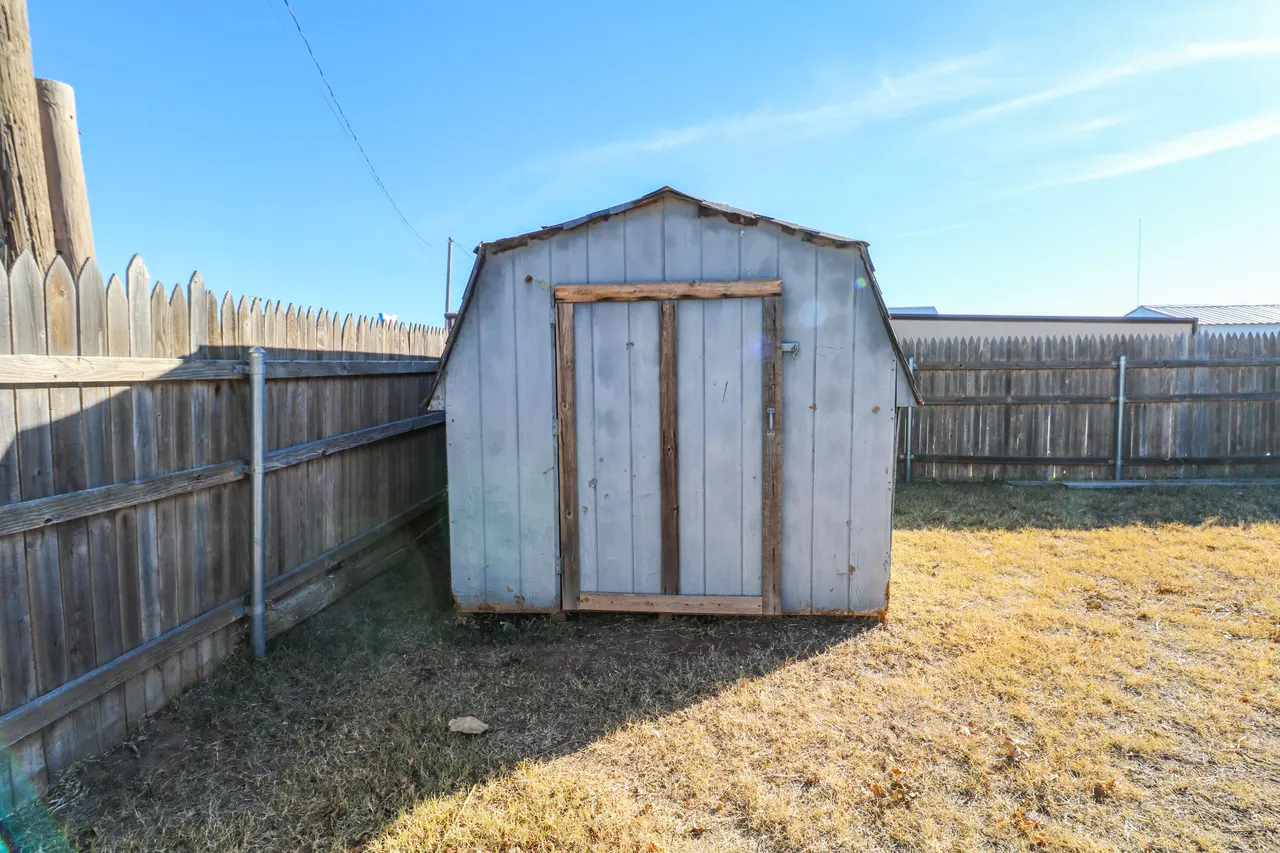 Photo 13 — 733 E 13th Street, Littlefield, TX 79339