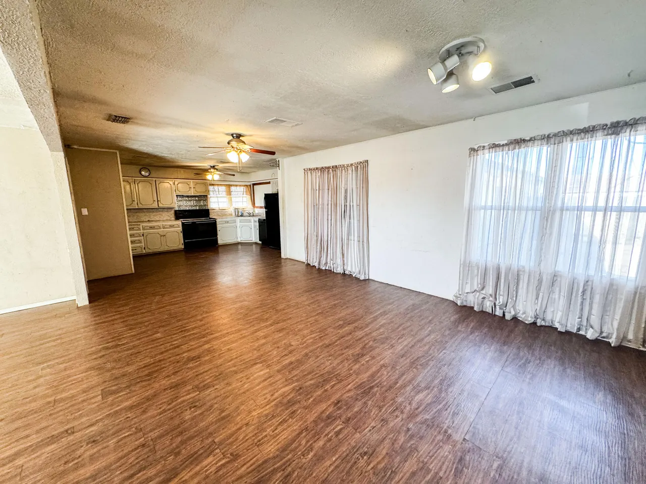Photo 3 — 733 E 13th Street, Littlefield, TX 79339