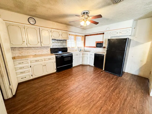 Photo 5 — 733 E 13th Street, Littlefield, TX 79339