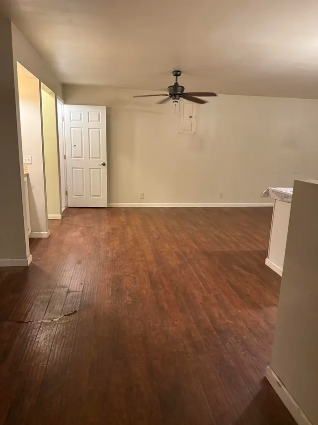 Photo 3 — 1600 W Lynn Street, Slaton, TX 79364