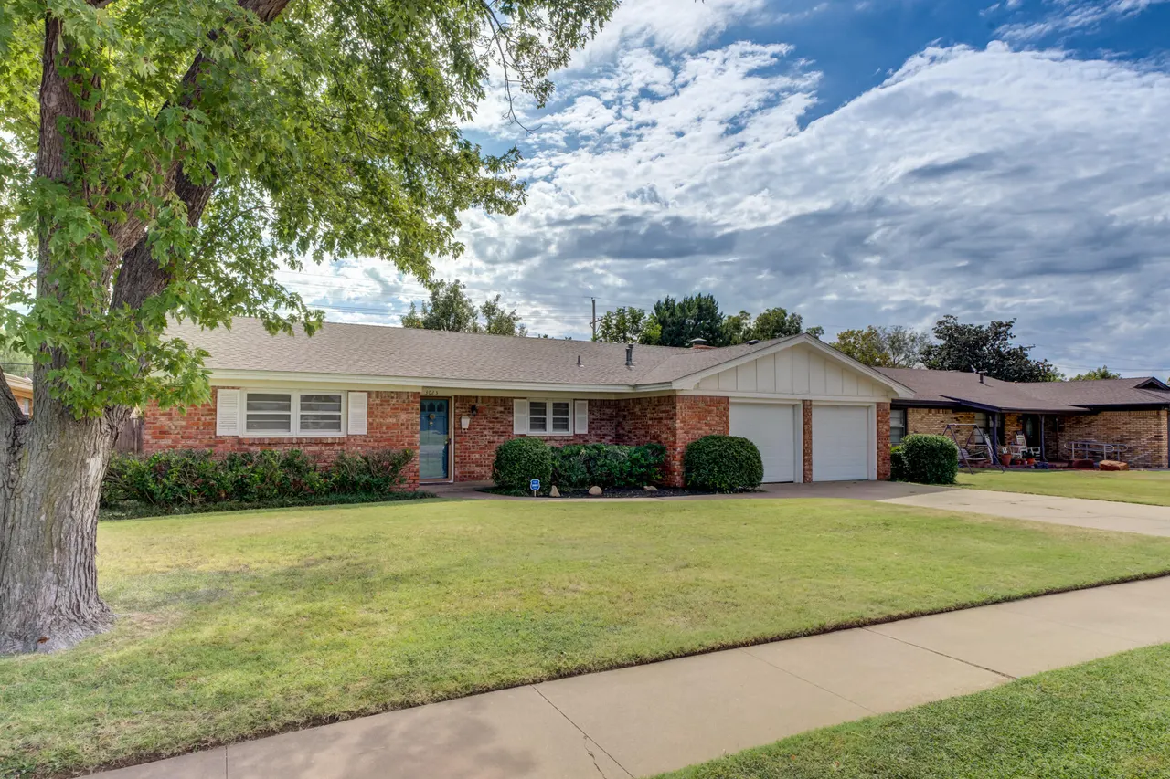 Photo 2 — 3023 66th Street, Lubbock, TX 79413