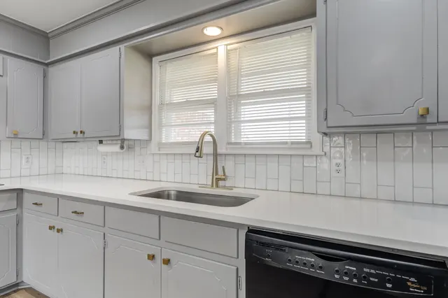 Photo 6 — 3023 66th Street, Lubbock, TX 79413