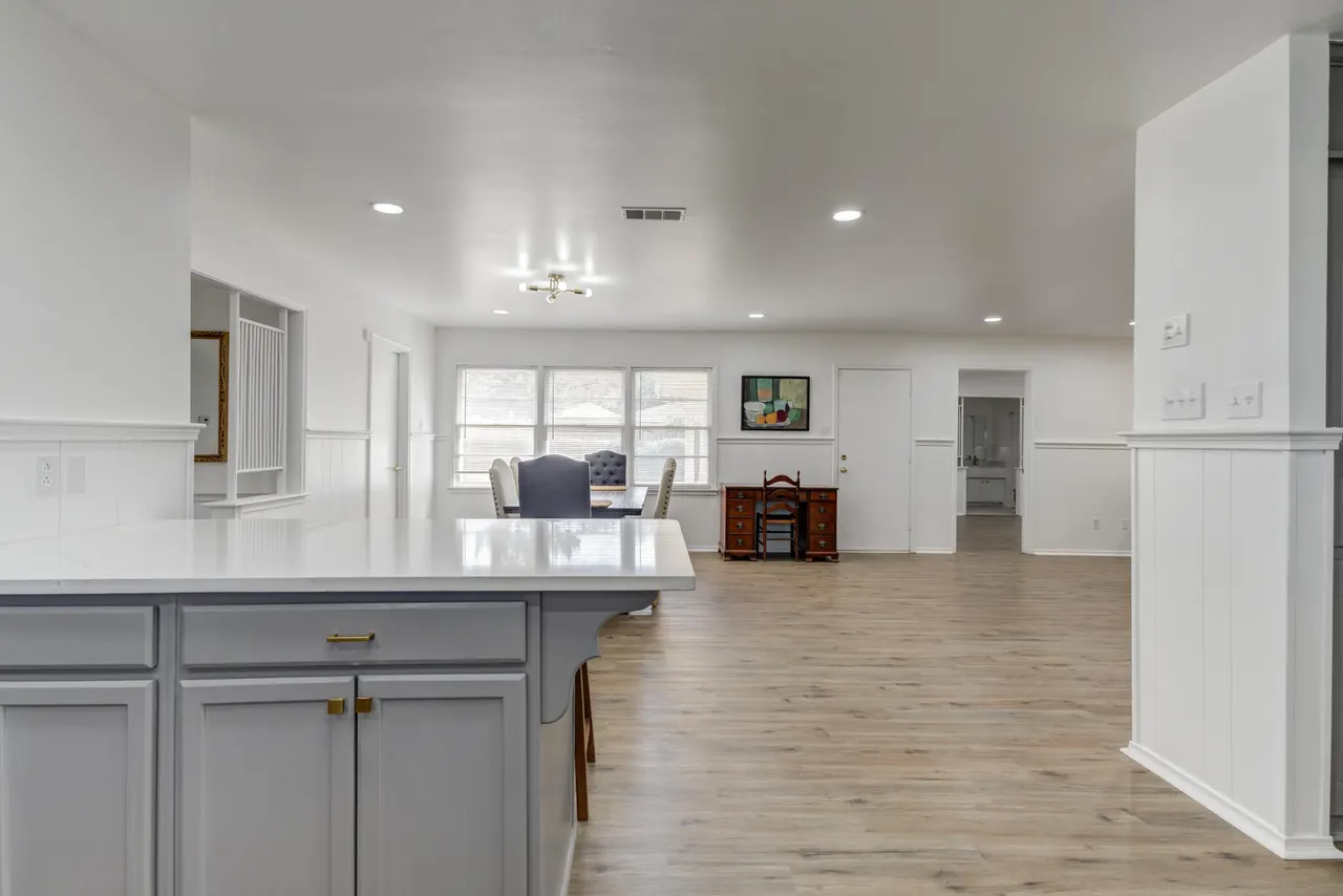 Photo 11 — 3023 66th Street, Lubbock, TX 79413