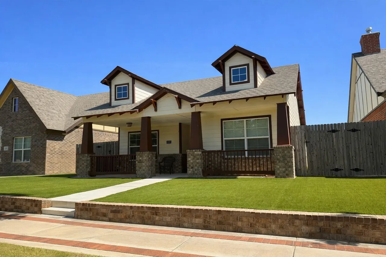 Front exterior — 2107 9th Street, Lubbock, TX 79401