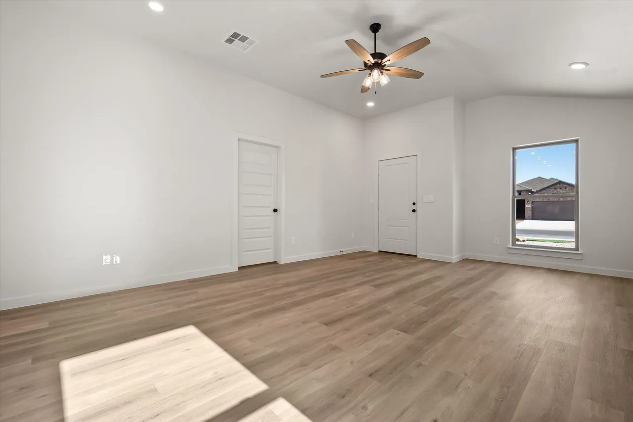 Photo 5 — 2403 Aberdeen Avenue, Wolfforth, TX 79382