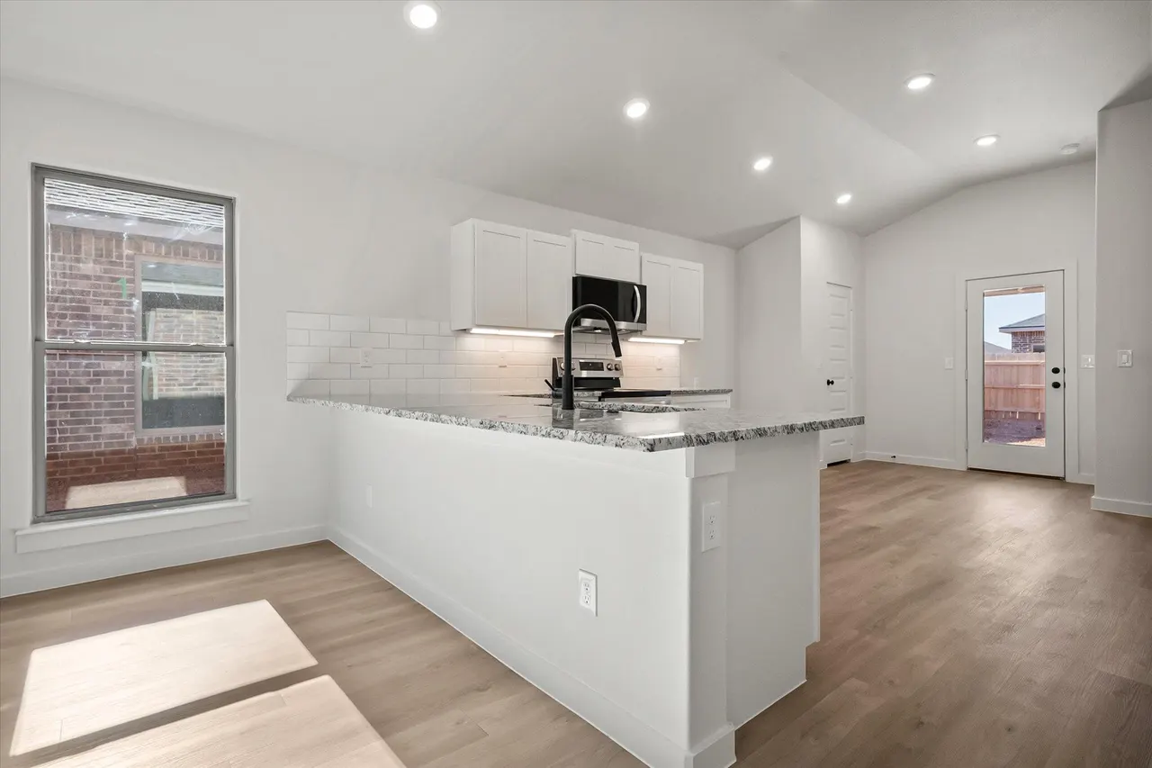 Photo 9 — 2403 Aberdeen Avenue, Wolfforth, TX 79382