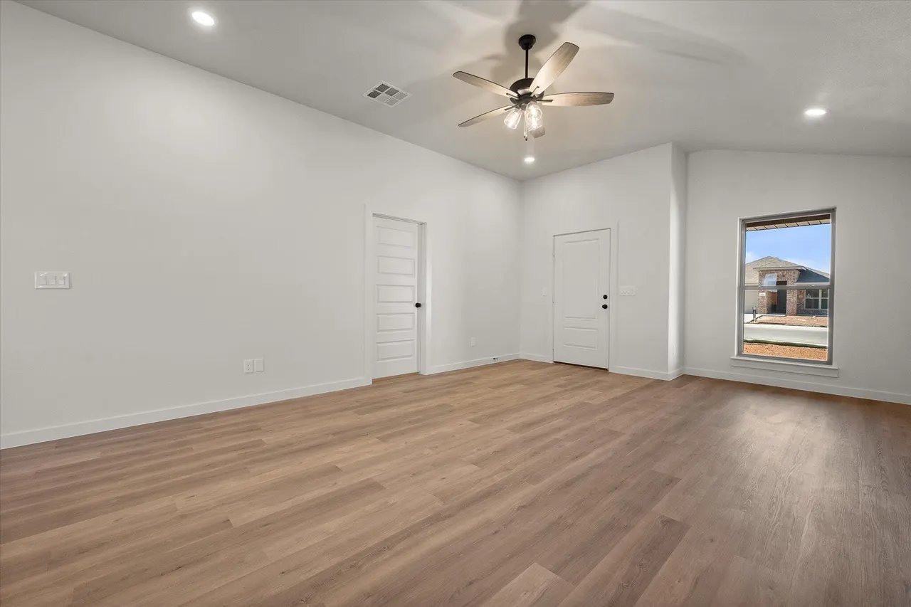 Photo 6 — 2404 Aberdeen Avenue, Wolfforth, TX 79382
