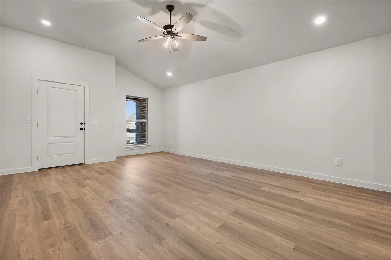Photo 8 — 2404 Aberdeen Avenue, Wolfforth, TX 79382