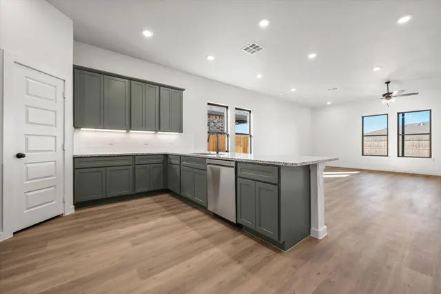 Photo 3 — 604 E 22nd Street, Wolfforth, TX 79382