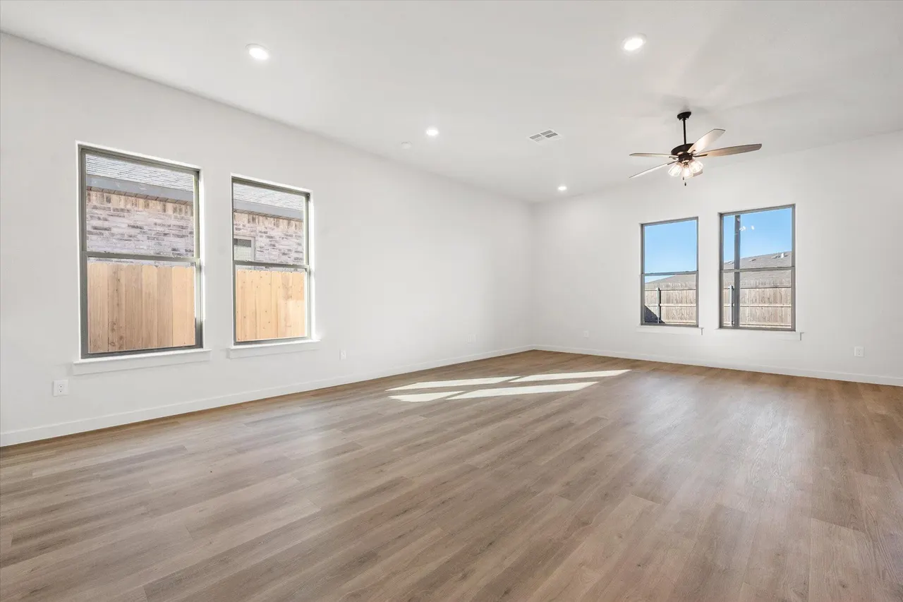 Photo 8 — 604 E 22nd Street, Wolfforth, TX 79382