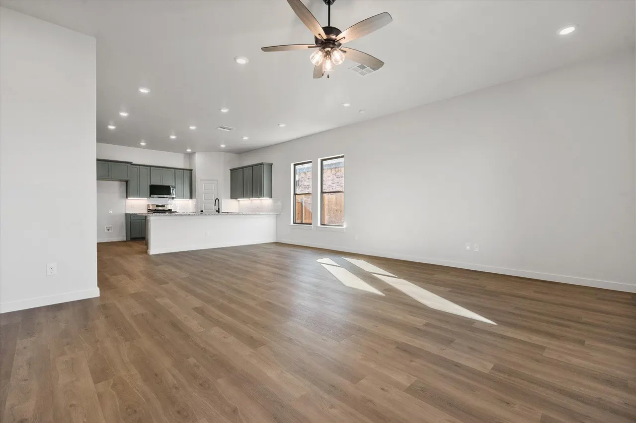 Photo 11 — 604 E 22nd Street, Wolfforth, TX 79382