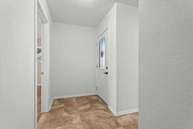 Photo 5 — 2003 College Avenue, Levelland, TX 79336