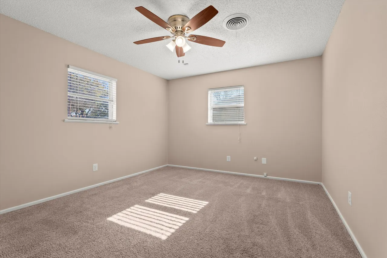 Photo 19 — 2003 College Avenue, Levelland, TX 79336