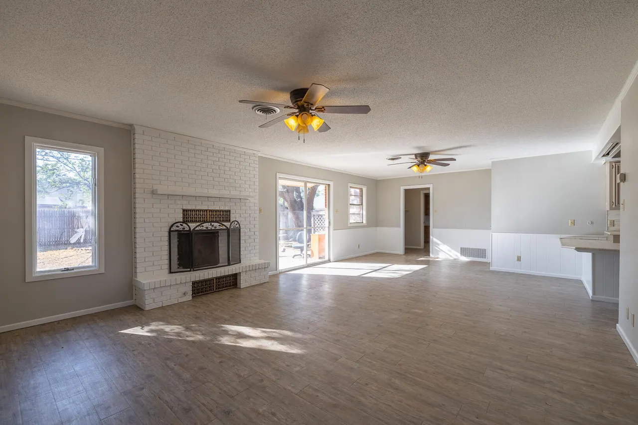 Photo 3 — 725 7th Street, Wolfforth, TX 79382