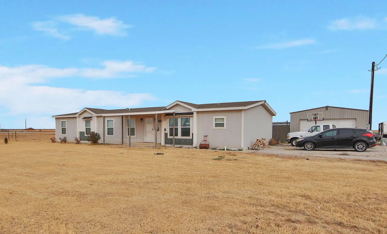 Front exterior — 689 Farm To Market Road 179, Tahoka, TX 79373