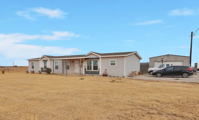 Front exterior — 689 Farm To Market Road 179, Tahoka, TX 79373