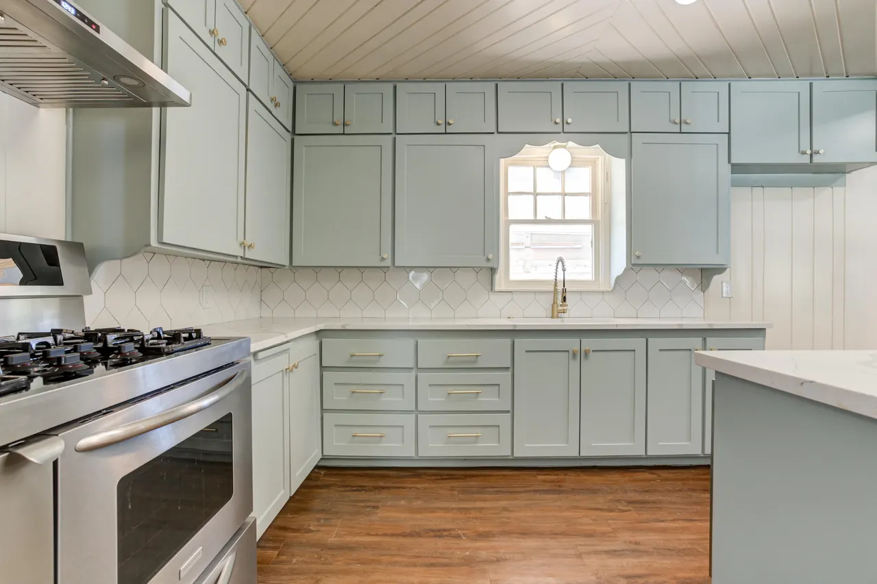 Photo 3 — 2618 31st Street, Lubbock, TX 79410