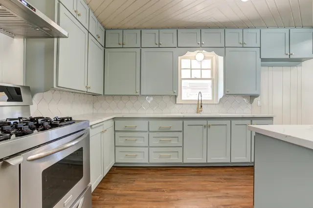 Photo 3 — 2618 31st Street, Lubbock, TX 79410
