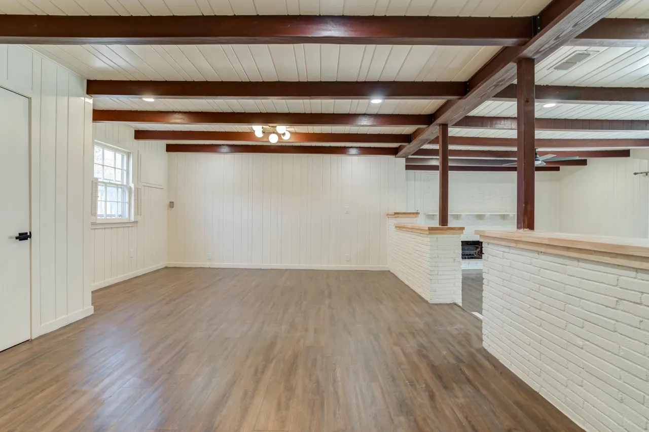 Photo 10 — 2618 31st Street, Lubbock, TX 79410