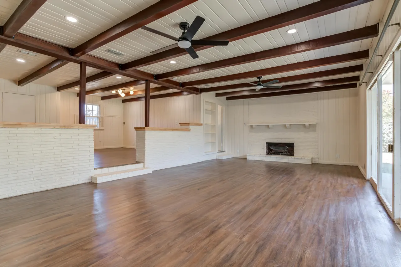 Photo 13 — 2618 31st Street, Lubbock, TX 79410