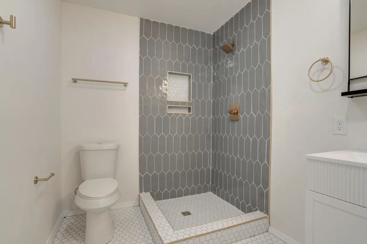 Photo 16 — 2618 31st Street, Lubbock, TX 79410