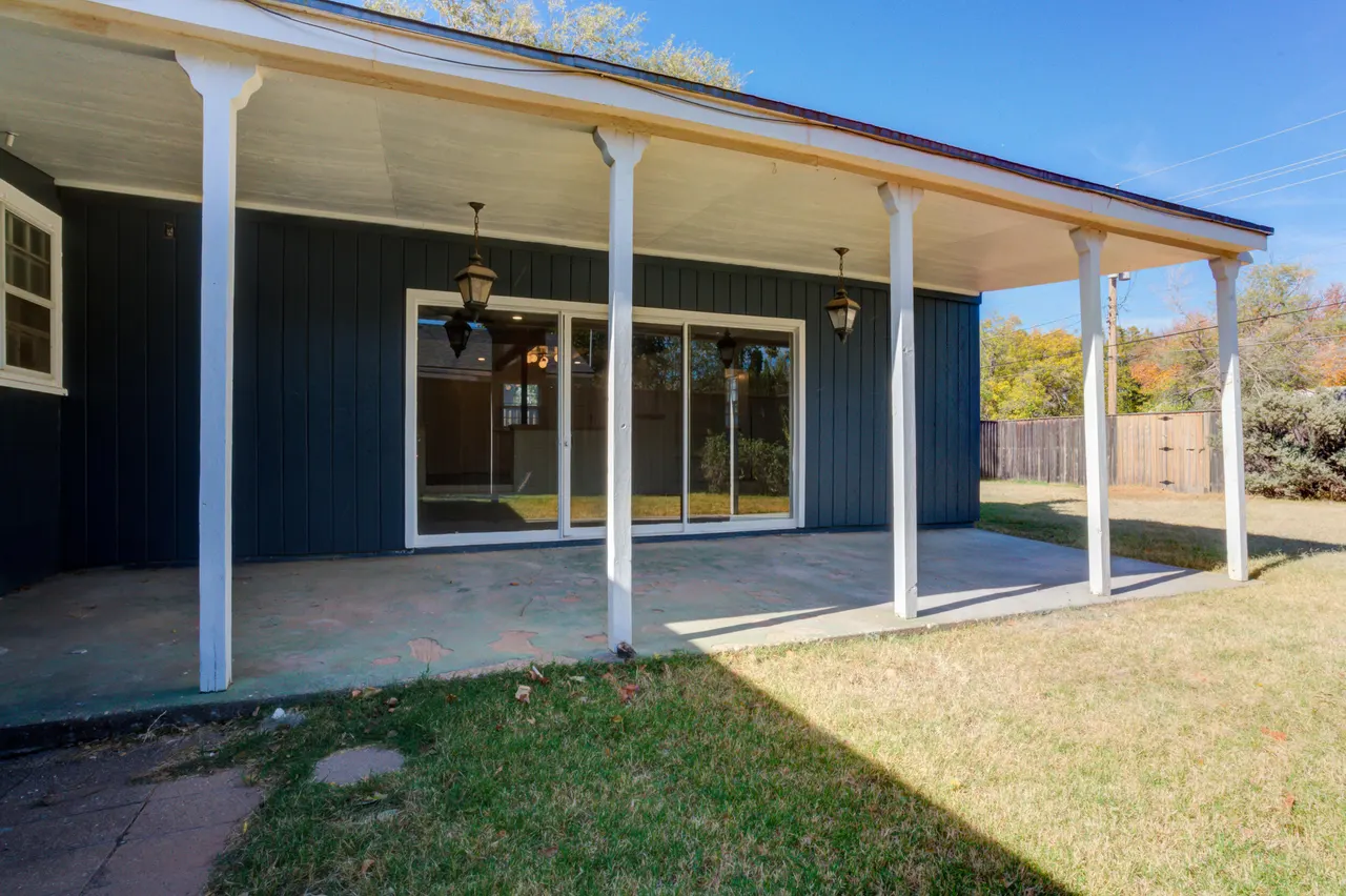 Photo 22 — 2618 31st Street, Lubbock, TX 79410