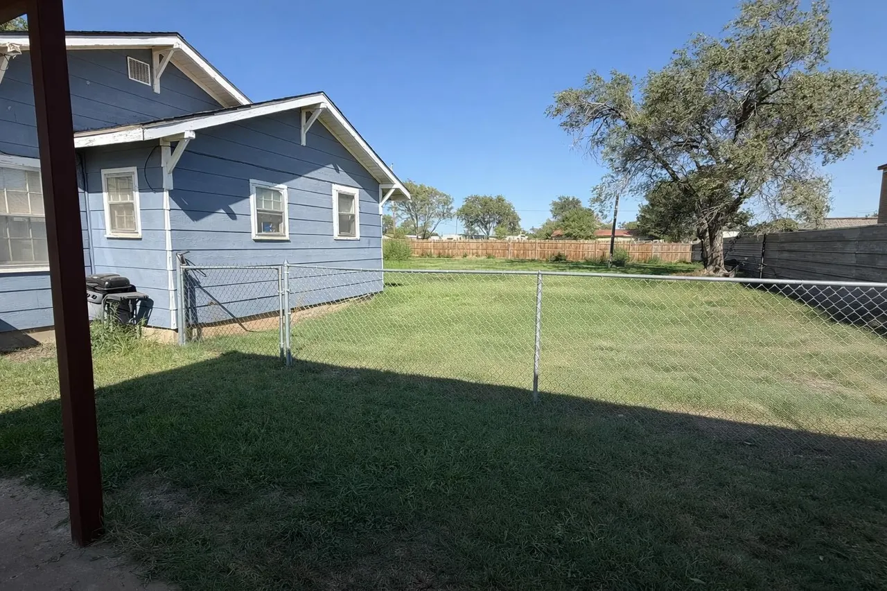 Photo 8 — 2410 Fisher Street, Plainview, TX 79072