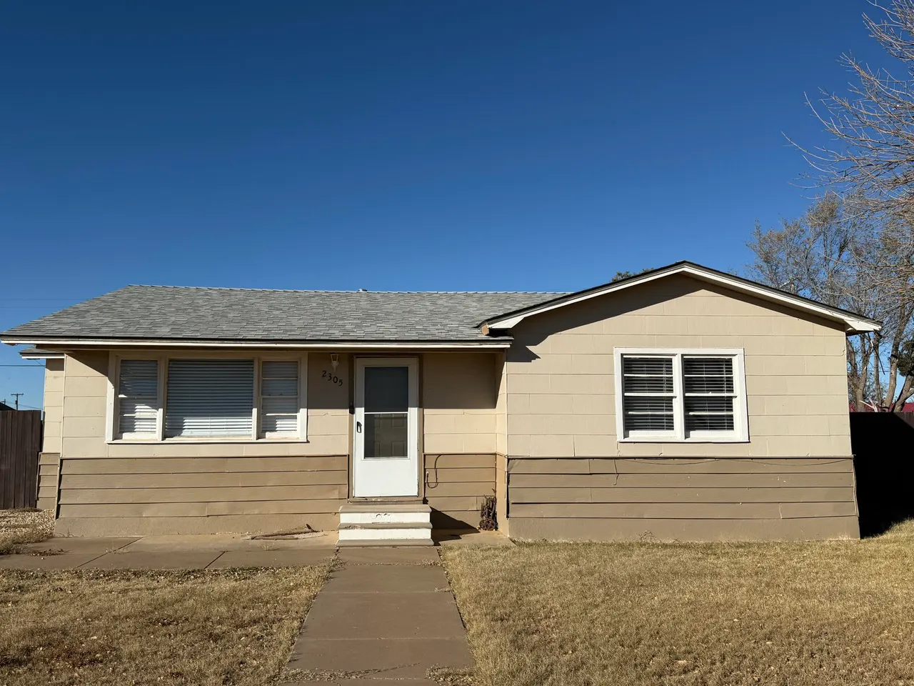 Front exterior — 2305 E 2nd Street, Petersburg, TX 79250