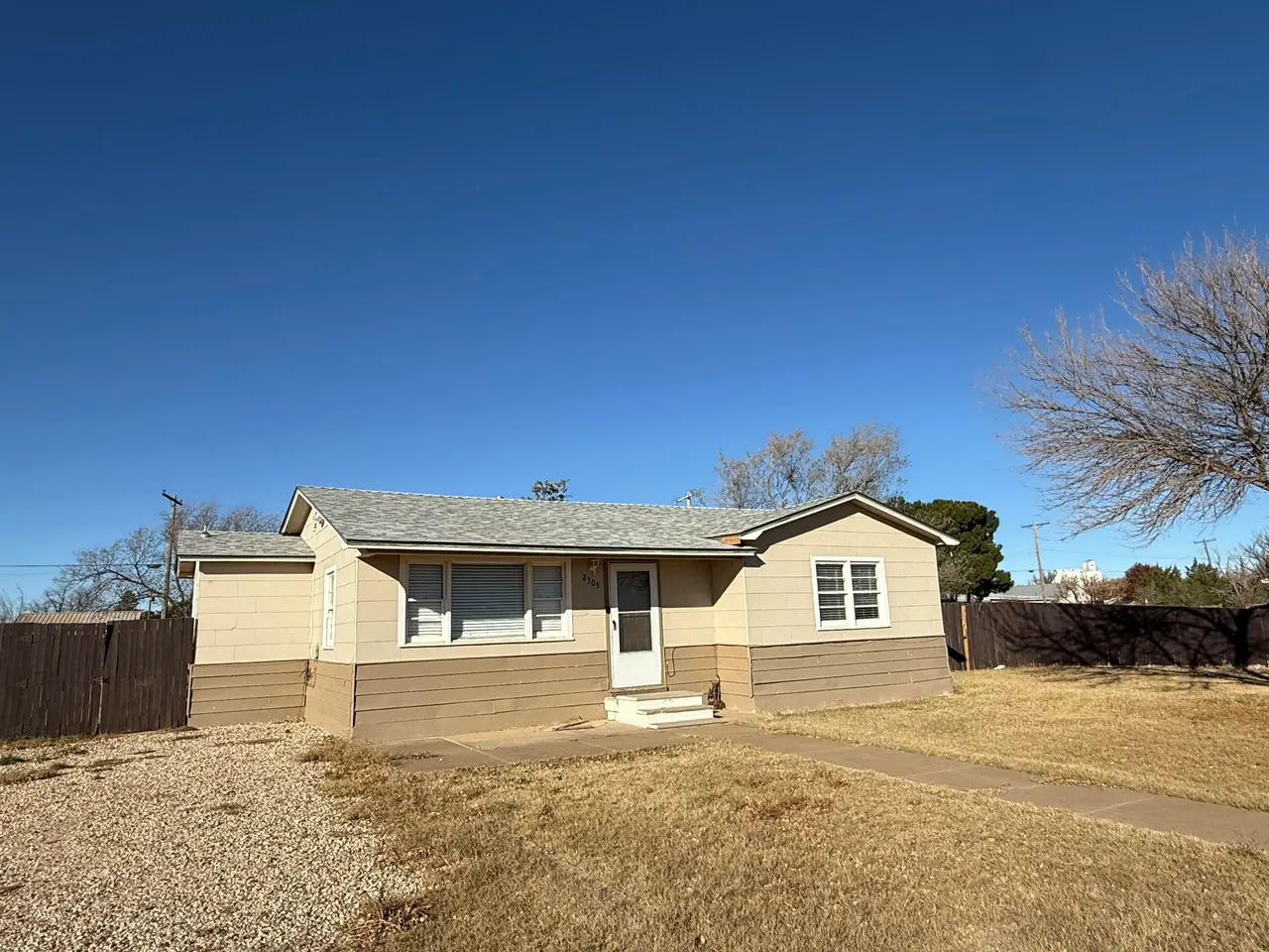Photo 2 — 2305 E 2nd Street, Petersburg, TX 79250