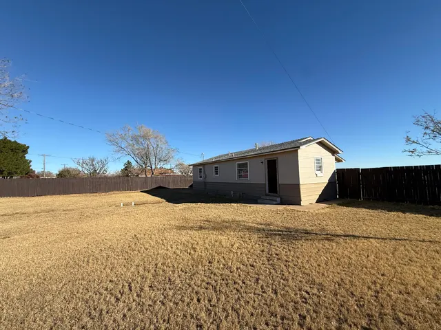 Photo 8 — 2305 E 2nd Street, Petersburg, TX 79250