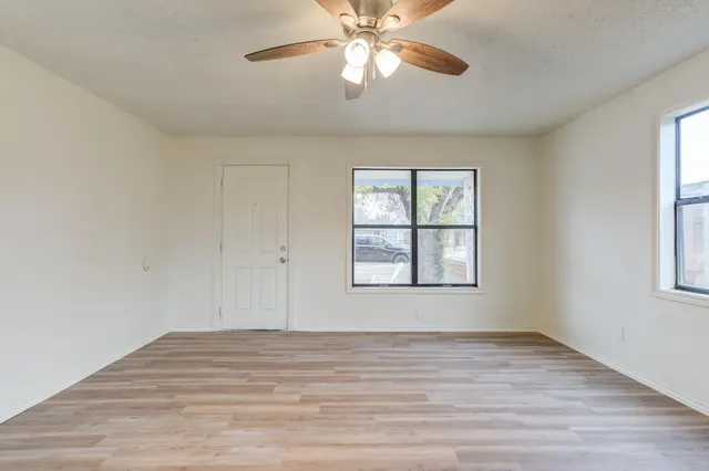 Photo 8 — 3318 36th Street, Lubbock, TX 79413