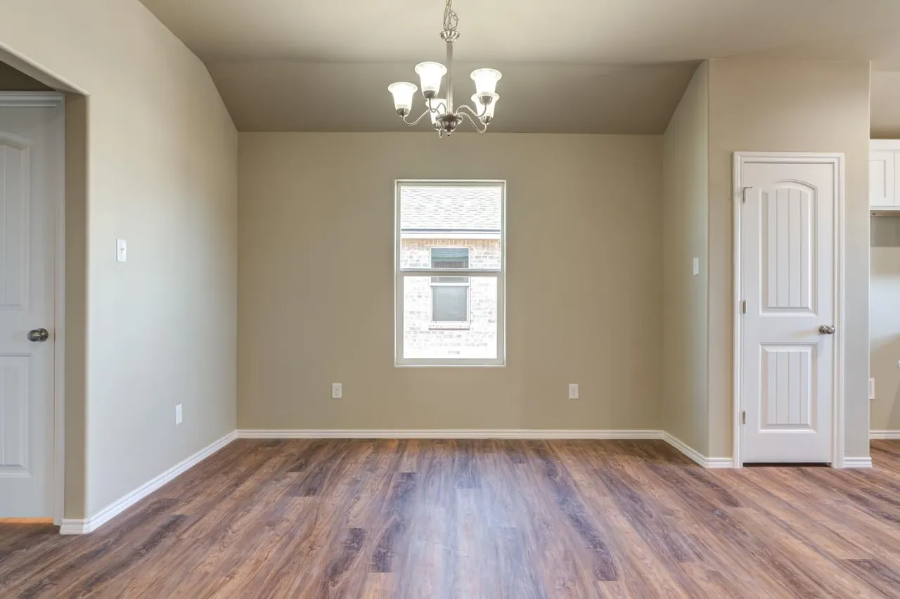 Photo 10 — 930 E Municipal Drive, Lubbock, TX 79403
