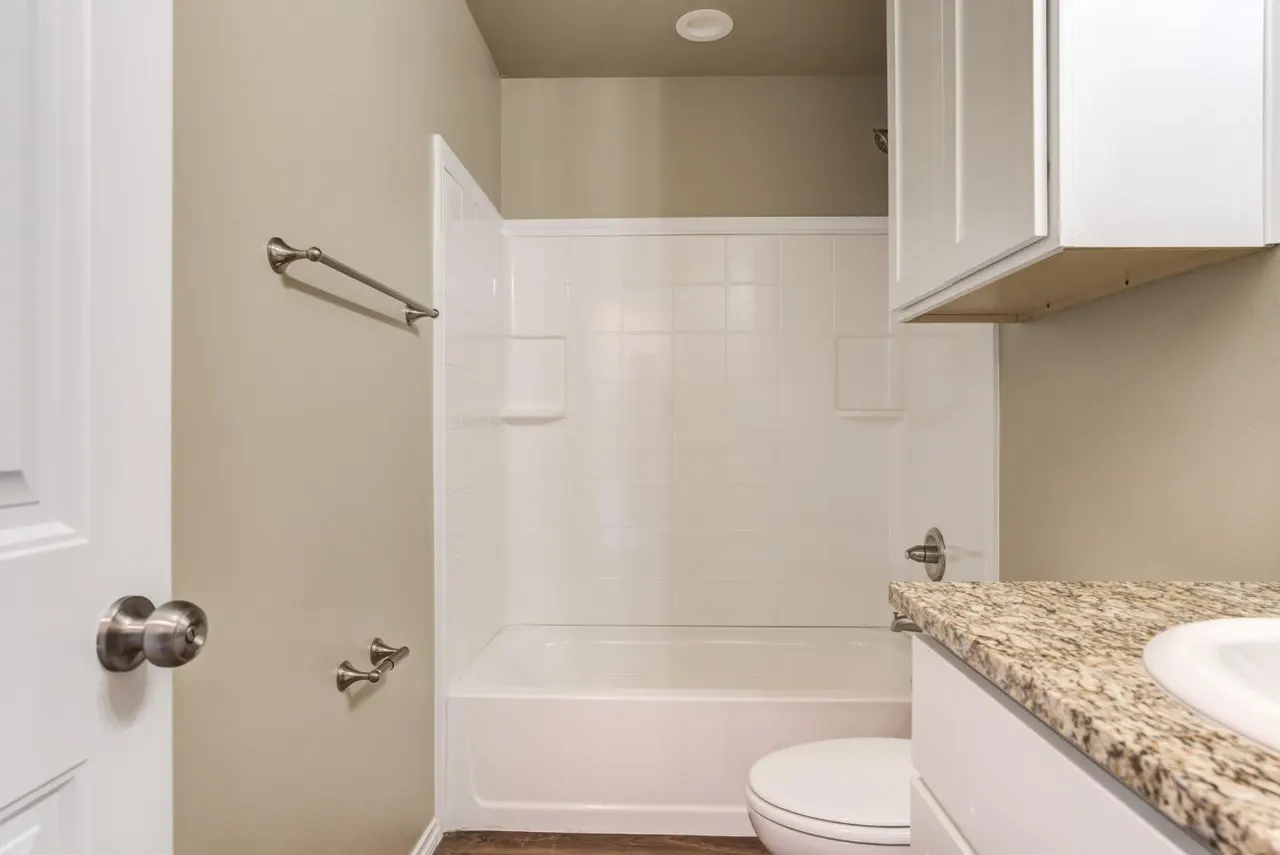 Photo 17 — 930 E Municipal Drive, Lubbock, TX 79403