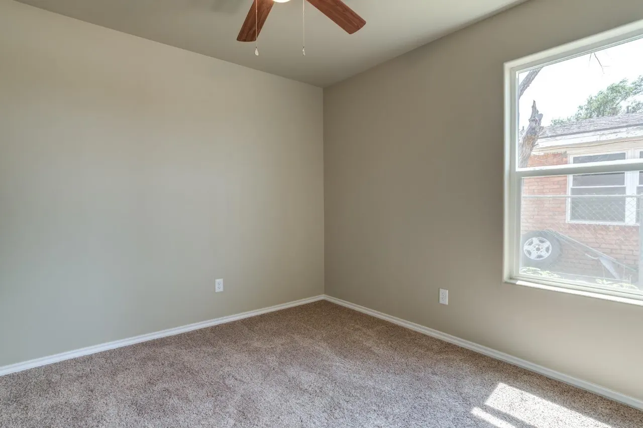 Photo 21 — 930 E Municipal Drive, Lubbock, TX 79403
