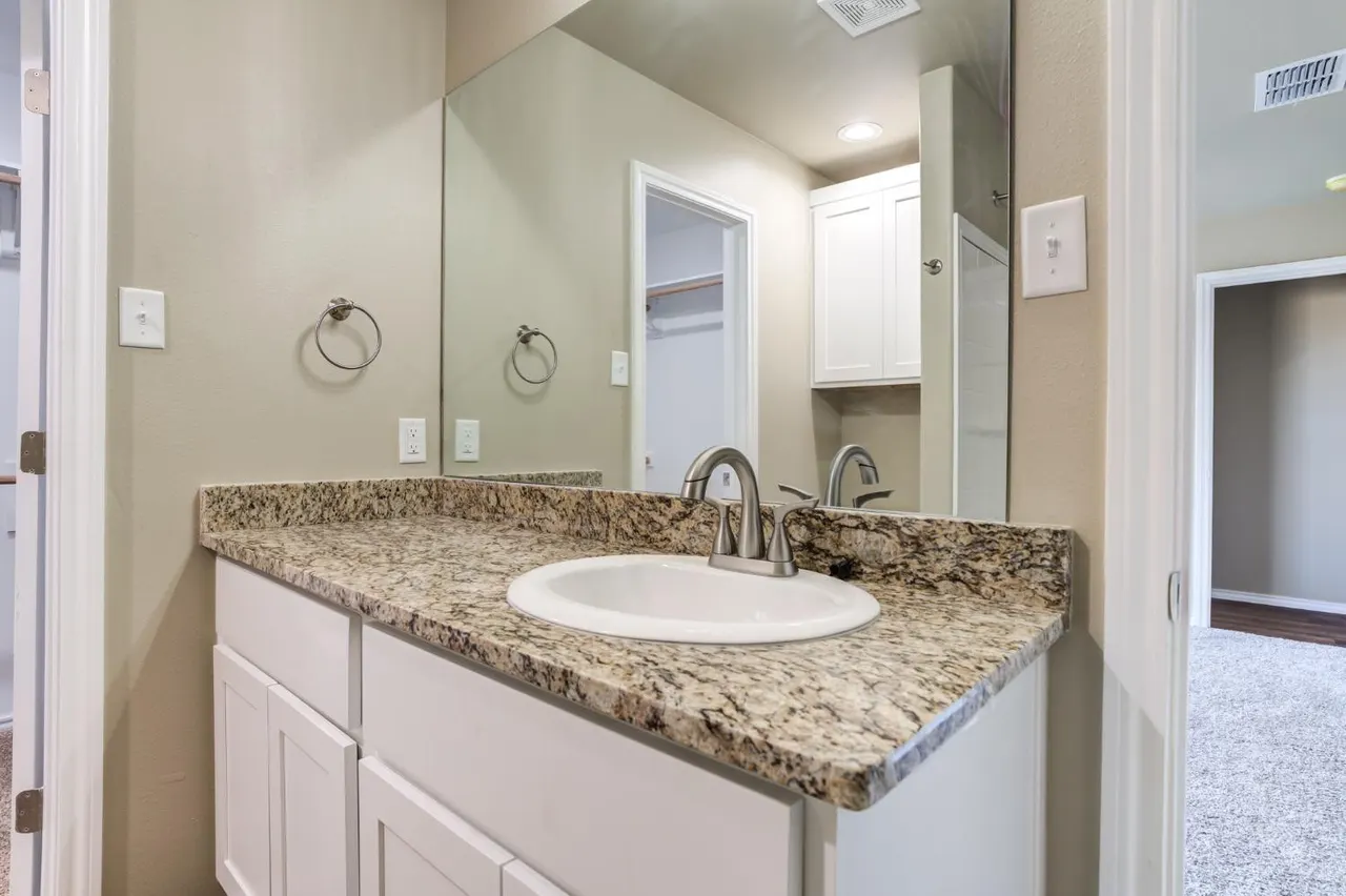 Photo 26 — 930 E Municipal Drive, Lubbock, TX 79403