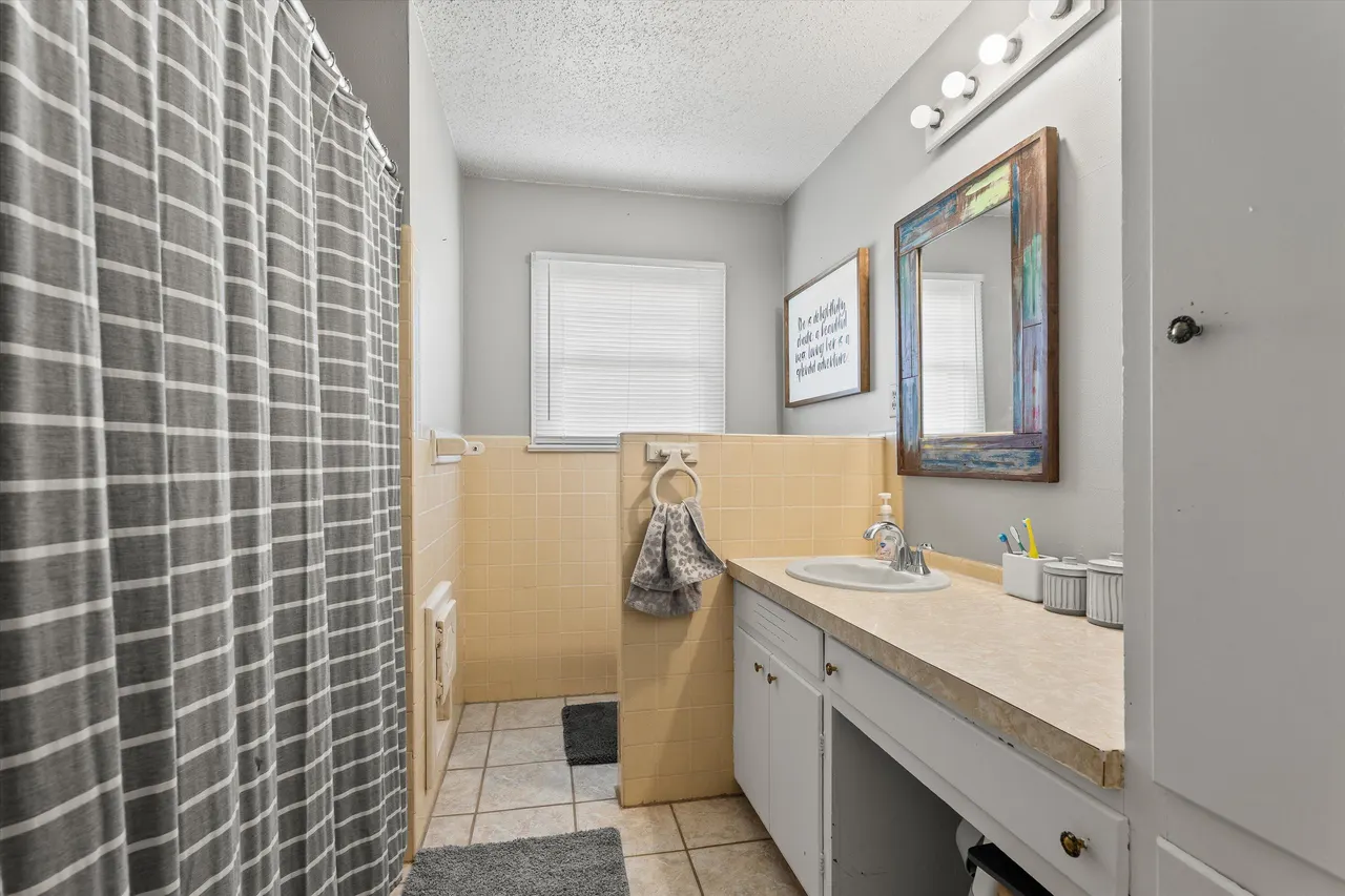 Photo 10 — 804 2nd Street, Plains, TX 79355