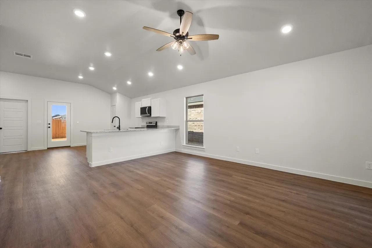 Photo 3 — 1305 N Chicago Avenue, Lubbock, TX 79416
