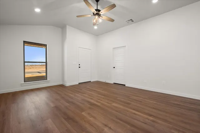 Photo 5 — 1305 N Chicago Avenue, Lubbock, TX 79416