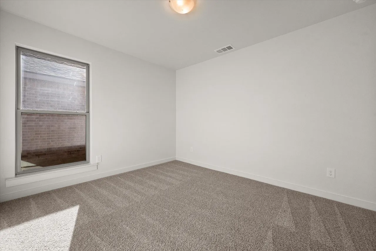 Photo 16 — 1305 N Chicago Avenue, Lubbock, TX 79416