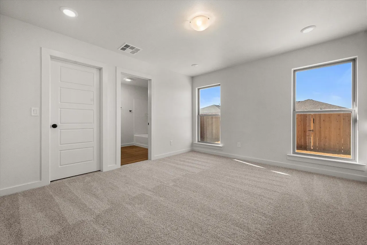 Photo 13 — 1305 N Chicago Avenue, Lubbock, TX 79416